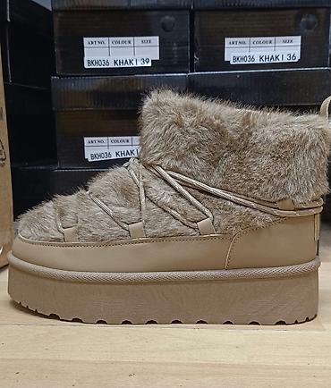 mona sal: Ugg čupave 
36 do 41, 
3800 dinara — 3