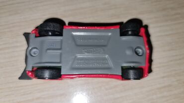 Oyuncaqlar: Hot Wheels mashonkalar satilir, hamisi originaldi. Biri 4 manatdir — 21