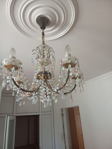 metbex ucun cilciraqlar: Çılçıraq, 5 lampa, Xrustal