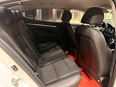 geely preface: Hyundai Avante: 2019 г., 1.6 л, Газ — 8