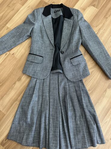 длинный пиджак: Костюм с юбкой, Модель юбки: Плиссе, Миди, Пиджак, Турция, S (EU 36)