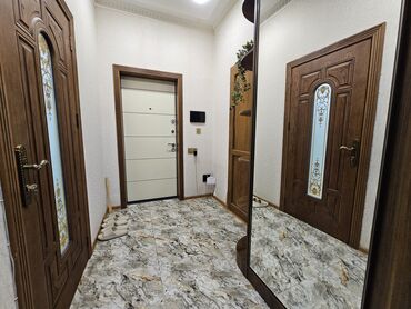 Günlük kirayə mənzillər: 3 otaqlı, Nəsimi r. r-nu — 25