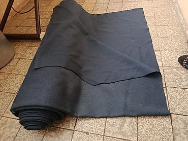 2 ci perde: Qalın keçə parça – tünd boz rəngdə, rulon şəklində - Material: sıx — 2