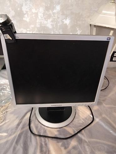 samsung 740n: Samsung SyncMaster 740N LCD monitor - Ekran ölçüsü: 17 düym (4:3 — 1