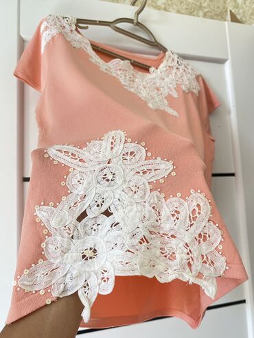 Dəstlər, kostyumlar: Böyük bədənlər üçün düyməli köynək. Geyimlərin Ölçüsü XL-42 XXL-44 -da lalafo.az — 13 Dəstlər, kostyumlar: Böyük bədənlər üçün düyməli köynək. Geyimlərin Ölçüsü XL-42 XXL-44 — 13