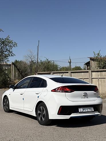 byd son: Hyundai Ioniq: 2019 г., 1.6 л, Автомат, Гибрид, Седан — 6