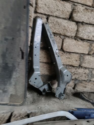 Digər avtomobil ehtiyat hissələri: Məhsul: Avtomobil ehtiyat hissələri toplusu Təsvir: - Qapı komplekti — 24