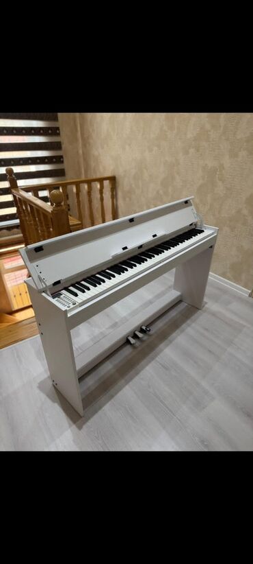 Москвич: Piano 88 klavis cekic mexanizm 3 pedal qapaqlı model mp3 oxutma