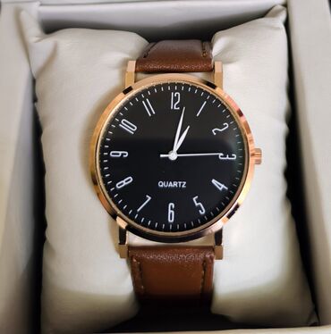 Классические часы: Продаю наручные часы 4 шт. Каждая по 1000 сом. 1) Классические: - — 2