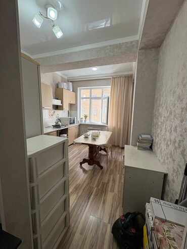 3 комнатная квартира продажа: 1 комната, 37 м², Элитка, 3 этаж, Евроремонт