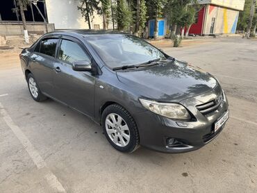 тайота итс: Автомобиль Toyota Corolla серого цвета, кузов седан. Установлены