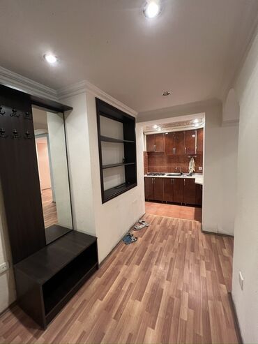 Uzunmüddətli kirayə mənzillər: Yasamal rayonunda Şarifzada küçasinda beşmartabali daş evin birinci -da lalafo.az — 4 Uzunmüddətli kirayə mənzillər: Yasamal rayonunda Şarifzada küçasinda beşmartabali daş evin birinci — 4