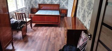 деревянные двухъярусные кровати: Спальный гарнитур, Б/у, Односпальная кровать, Дерево, цвет - Коричневый