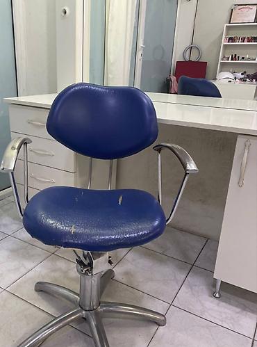 Salon, tibbi kreslolar: İşlənmiş, Saç kəsimi kreslosu — 1
