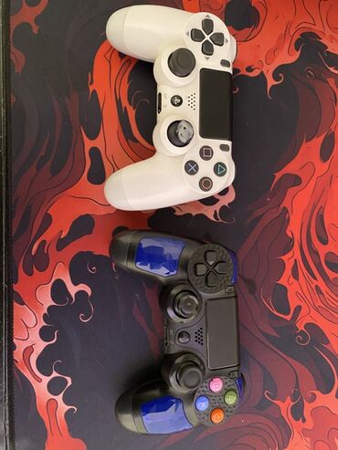 джойстики для компьютера: Черный за 700, работает одна кнопка выпала но работает Беспроводные