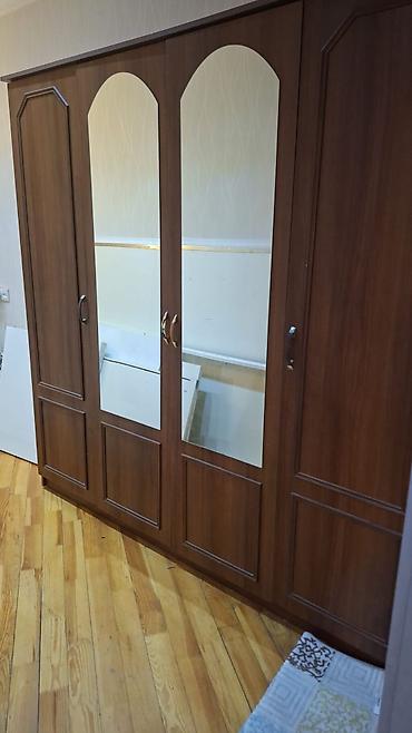 asılqan paltar üçün: Dolap satilir .Olcu 2x2metre Qiymeti 129 Azn Catdirilma pulsuz Raya — 1