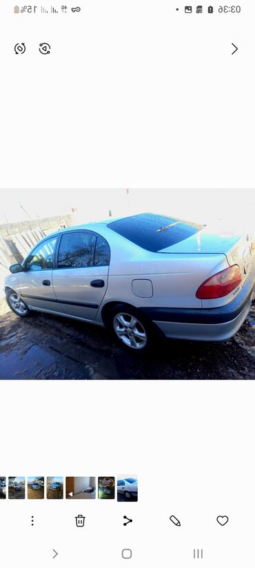 Toyota: Toyota Avensis: 2002 г., 1.8 л, Механика, Бензин, Седан