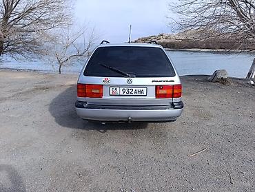 Volkswagen: Volkswagen Passat Variant: 1994 г., 2 л, Механика, Бензин, Универсал — 14