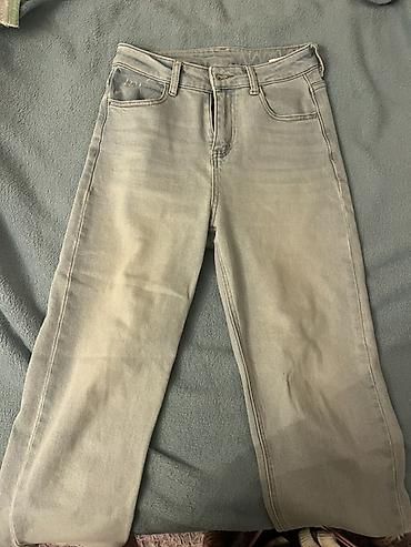 Açıq boz rəngli unisex cins şalvar - Kəsim: düz/relaxed fit, klassik lalafo.az -da Açıq boz rəngli unisex cins şalvar - Kəsim: düz/relaxed fit, klassik