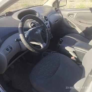 Продажа авто: Toyota Yaris: 2002 г., 1.3 л, Механика, Бензин, Хэтчбэк — 5
