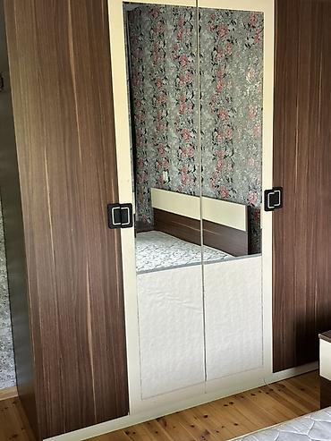 Paltar dolabları, qarderoblar: İşlənmiş, 4 qapılı, Güzgülü, Qəhvəyi, Taxta, Kupe, Düz dolab — 4