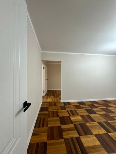 Продажа квартир: 5 и более комнат, 90 м², 104 серия, 1 этаж, Косметический ремонт — 12