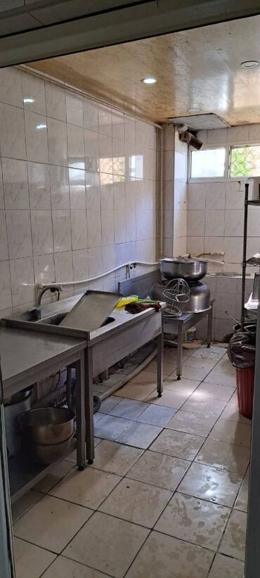 Sex, zavod və fabriklər: Səbail rayonu, Bayıl qəsəbəsi,Bayraq Meydanında piyada məsafədə -da lalafo.az — 6 Sex, zavod və fabriklər: Səbail rayonu, Bayıl qəsəbəsi,Bayraq Meydanında piyada məsafədə — 6