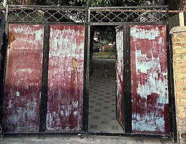 Распашные ворота: Продаются крепкие металлические ворота советского производства — 1