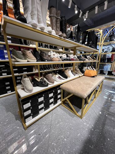 Стеллажи: На заказ изготовим стеллажи, кронштейны, стойки, примерочные со — 9