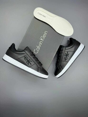 tabakere sa upaljacem: Trainers, Calvin Klein, size - 44