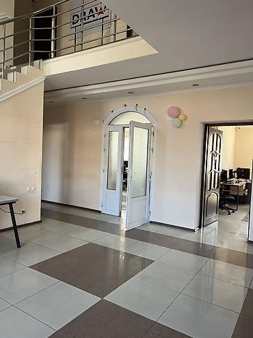 Долгосрочная аренда домов: 370 м², 9 комнат — 13