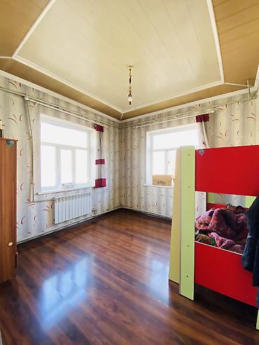 Продажа коттеджей и домов: 🏡 Үй сатылат! 📍 Дарек: Ош Шаары. Геологородок кичи району ул Абжалова — 11