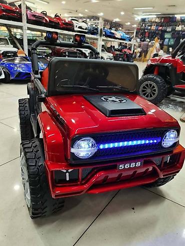 deri plas: Jeep 5688 uşaqlar üçün jeep maşını Yaş Aralığı 1-7 yaş Güc: Batareya — 4