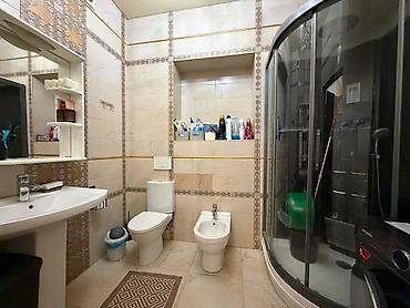 Продажа квартир: 3 комнаты, 112 м², Филармония Элитка, 8 этаж at lalafo.kg — 17 Продажа квартир: 3 комнаты, 112 м², Филармония Элитка, 8 этаж — 17