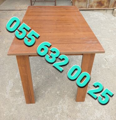 stolu: Yeni, Müdir üçün, Kvadrat masa