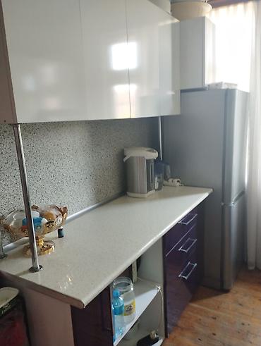 bakida bag evlerinde baxmaq: Suraxanıda aireport yoluna yaxın 12 sot ərazidə tikilmiş 3 otaqlı — 1