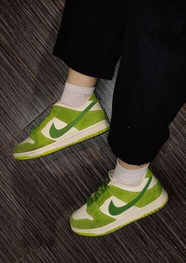 найк кросовки: Nike Sb Dunk Low Green Apple Shoes Sneakers. Надевала один раз, не