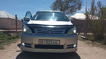 Toyota: Toyota Ipsum: 2001 г., Минивэн — 6