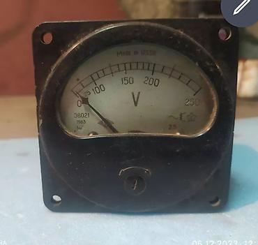 Другие аксессуары для мобильных телефонов: 1) 2) Видиокассеты 50 с/штука. 3) Радиорепродуктор СССР 50 сом — 13