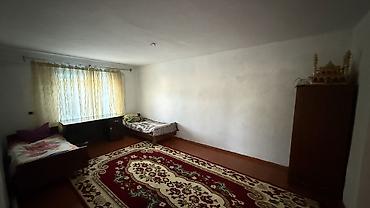 Кыймылсыз мүлк: 🏡❗️Продается уютный 3х-комнатный дом в г. Каракол!❗️ 📍 Адрес: г — 5
