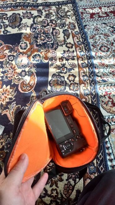 Fotokameralar: Sony alpha 6000 пробег 9500 в отличнлм состоянии! В комплект входят — 10