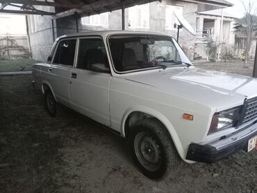 VAZ (LADA): VAZ 2107 – klassik sedan - Korpus: ağ rəng, 4 qapı, arxa ötürücülü - — 18
