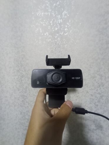 камера веб: Продаю веб камеру в идеальном состоянии 1080 HD, реальному клиенту