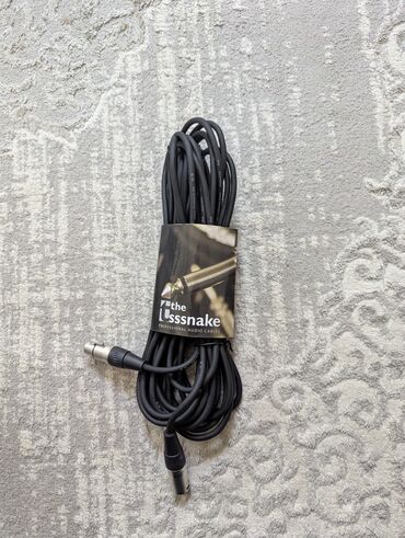 Другая аудиотехника: Микрофонный кабель 10м 
XLR - XLR