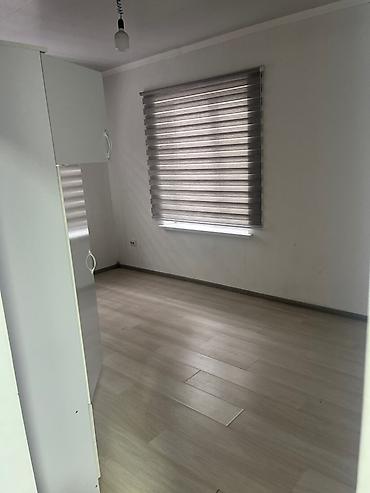 Комнаты: 46 м², С мебелью частично — 3