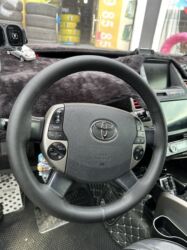 sukan uzlukleri: Prius 20 Kuza Sükan.İdeal vəzyətdə.Düymələrdə yazılar