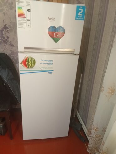 soyuducu 100 azn: 2 qapılı Beko Soyuducu Satılır, rəng - Ağ