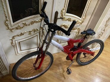 26 liq velosiped tekeri: İşlənmiş Şəhər velosipedi 26", Pulsuz çatdırılma