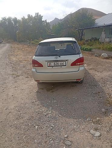 Toyota: Toyota Ipsum: 2002 г., 2.4 л, Автомат, Бензин, Вэн/Минивэн — 3