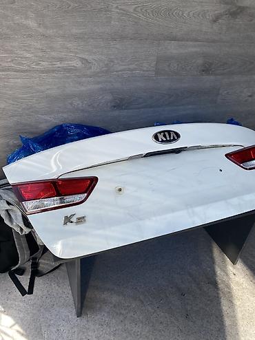 Транспорт: Крышка багажника Kia K5 (седан), белый цвет. - Оригинальная деталь с — 3